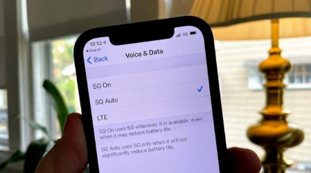 金波乡苹果手机维修分享iPhone 12如何打开或关闭5G网络 