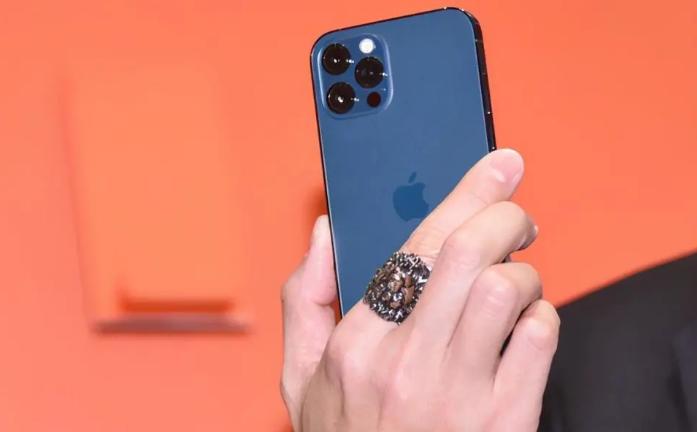 金波乡苹果手机维修分享iPhone12系列重启方法教程 